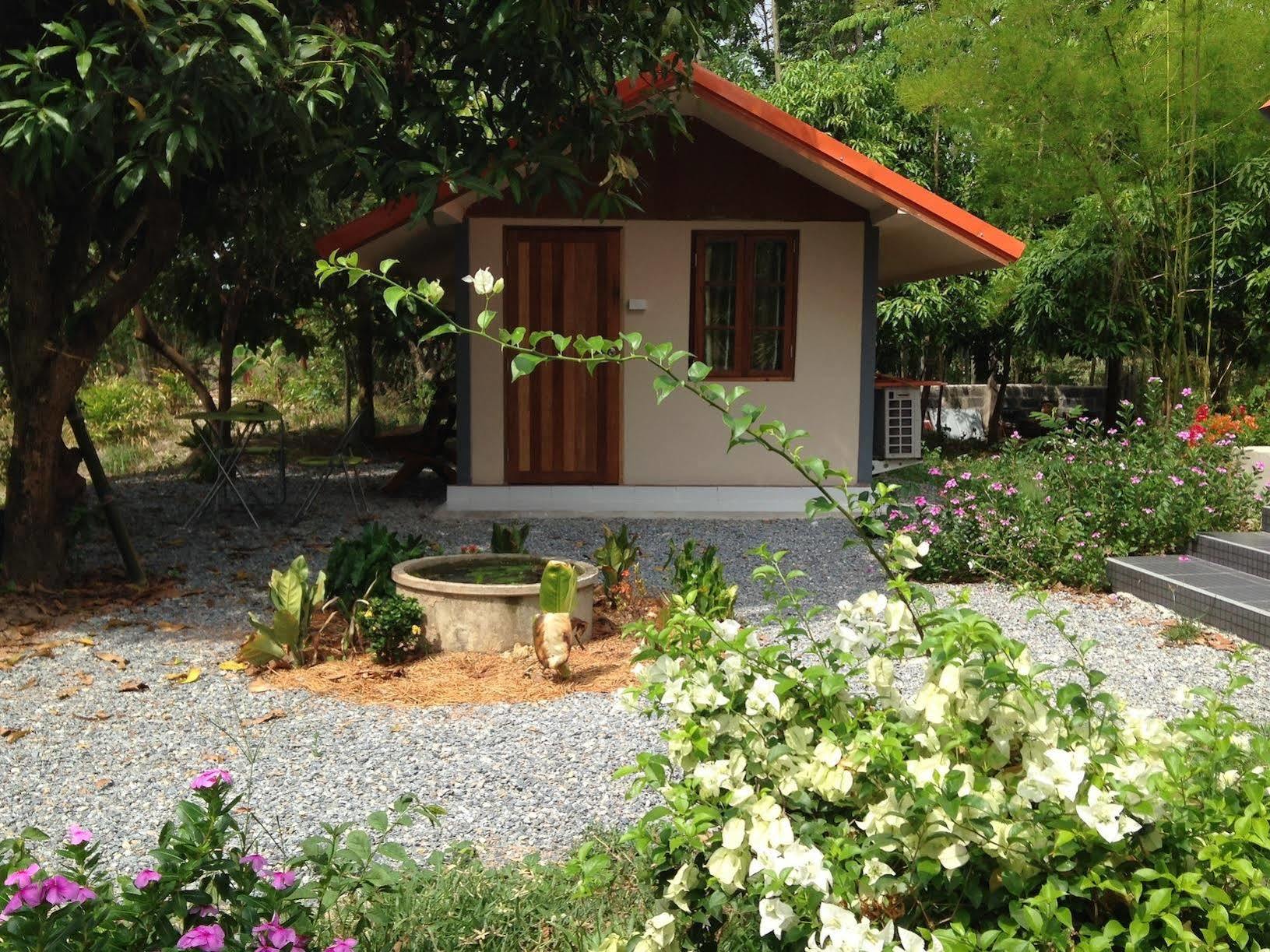 아리야 리조트 Watthana Nakhon 외부 사진